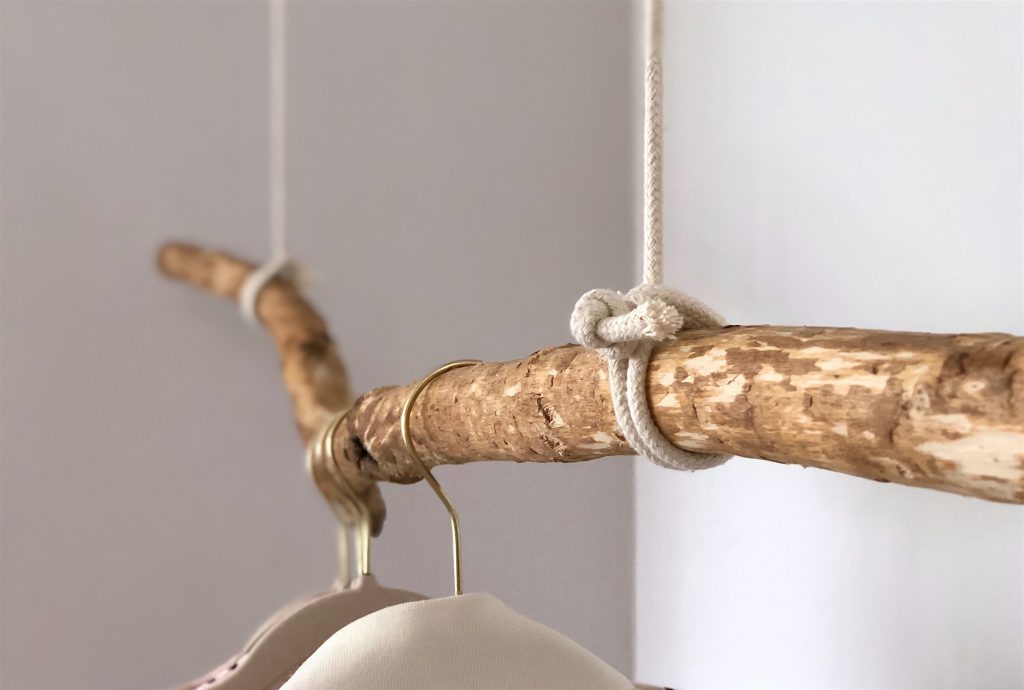 DIY Kleiderstange aus einem Ast